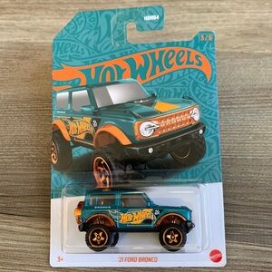 Ford Bronco 2021 Hot Wheels Green Gold Series 2024 HVX02 Hotwheels 3/6 SUV Truck